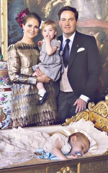 Ruotsin prinssi Nicolaksen ristiäiset, kastejuhla, prinsessa Madeleine, prinsessa Leonore, Chris O'Neill, virallinen kuva