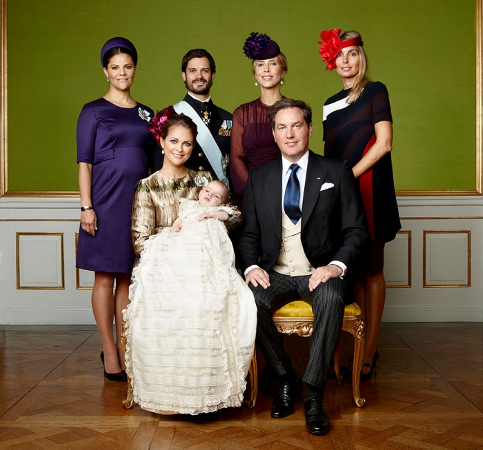 Ruotsin prinssi Nicolaksen ristiäiset, kastejuhla, prinsessa Madeleine, Chris O'Neill, kruununprinsessa Victoria, prinssi Carl Philip, Tatjana d'Abo, kreivitär Natascha von Abensberg-Traun, virallinen kuva, vanhempien sisarukset, prinssi Nicolas
