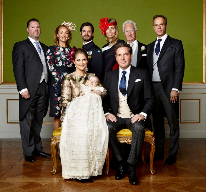 Ruotsin prinssi Nicolaksen ristiäiset, kastejuhla, prinsessa Madeleine, Chris O'Neill, kruununprinsessa Victoria, prinssi Carl Philip, Tatjana d'Abo, Henry d'Abo, Gustaf Magnuson virallinen kuva, vanhempien sisarukset, prinssi Nicolas